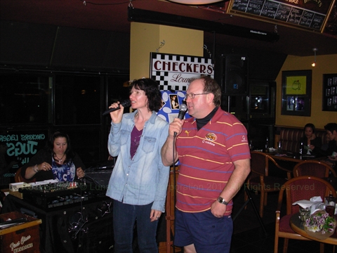 Singers at Checkers