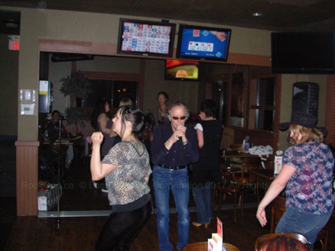 Garyoke singing at the Oliver Twist Pub